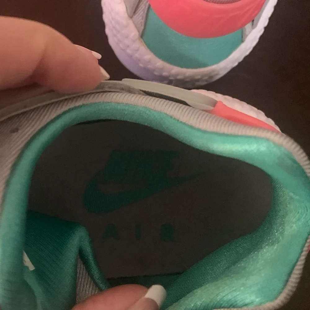 Nike Gray Athletic Shoes for Performance - Picture 5 of 7